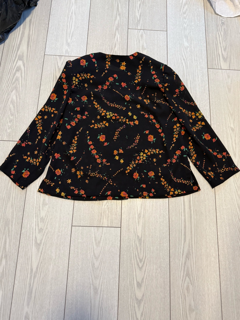 Vintage black orange floral blouse large gold buttons large long sleeve summer